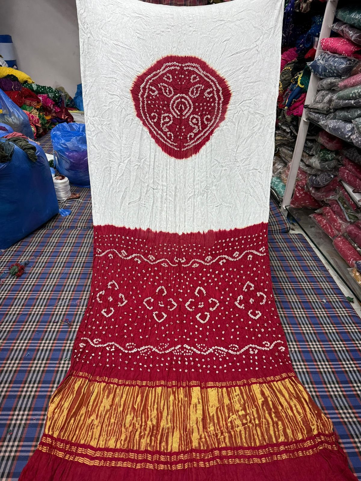 Gaji Silk White Kasumba Saree