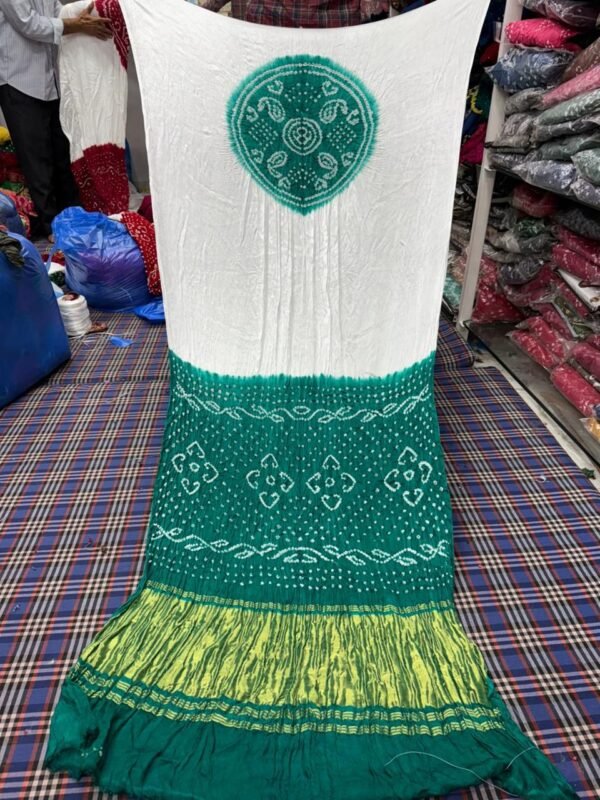 Gaji Silk White Kasumba Saree