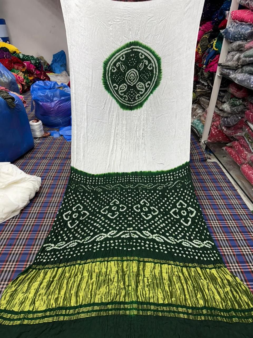 Gaji Silk White Kasumba Saree