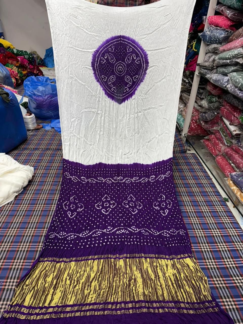 Gaji Silk White Kasumba Saree