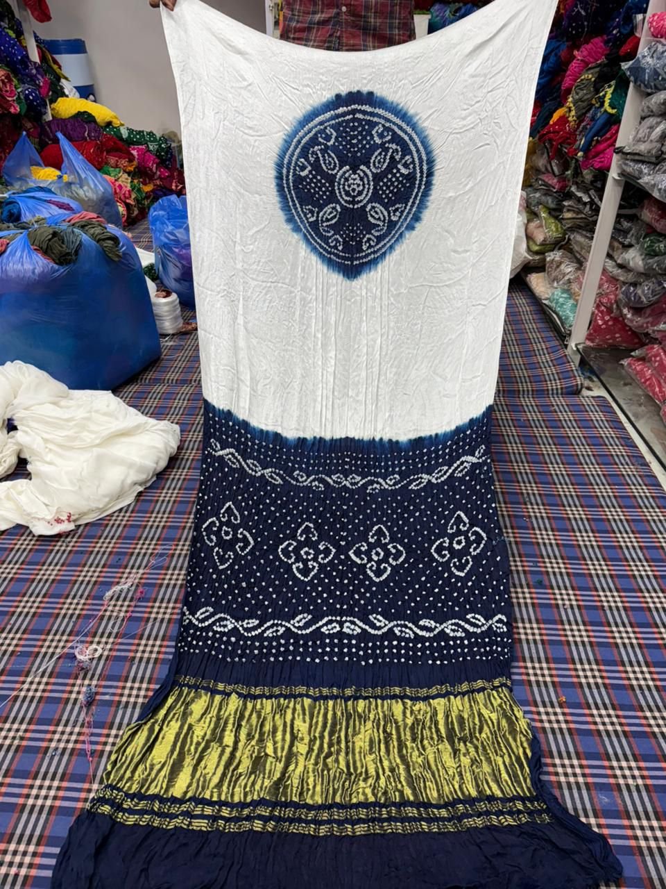 Gaji Silk White Kasumba Saree