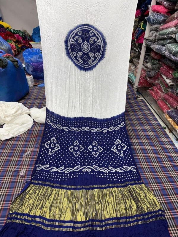 Gaji Silk White Kasumba Saree