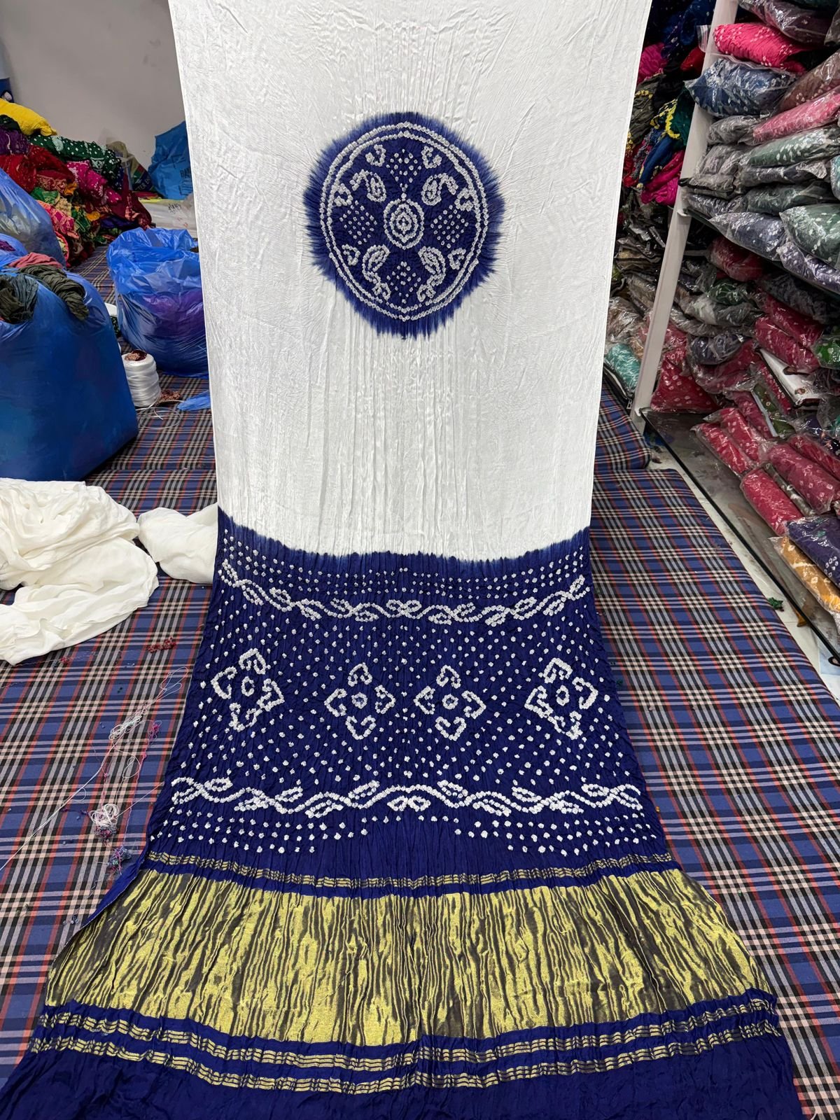 Gaji Silk White Kasumba Saree